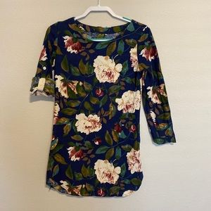 Women’s medium floral boutique dress
